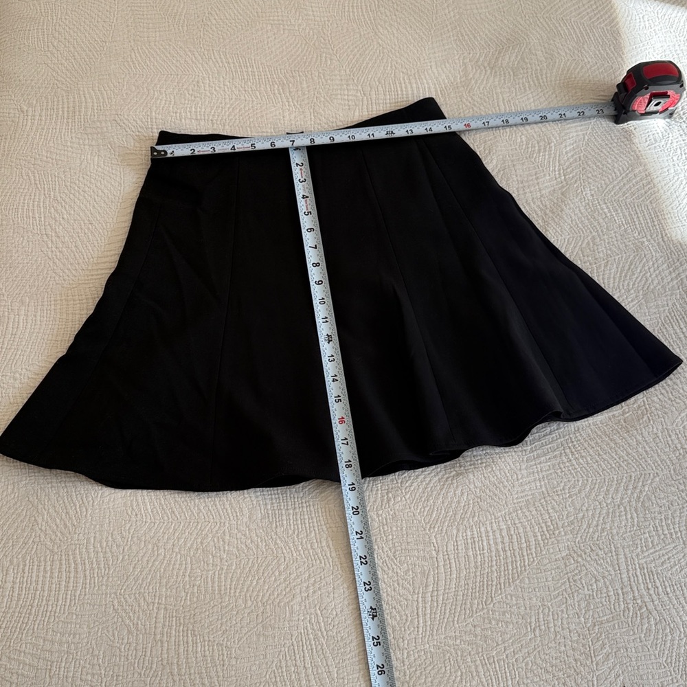 BCBG black skirt above knee size 4